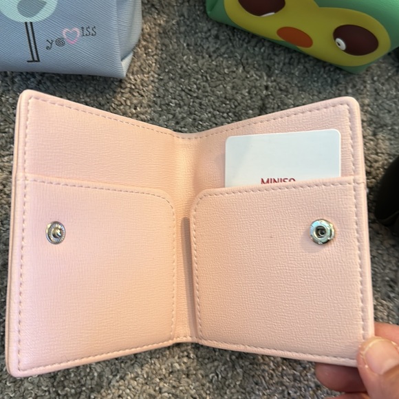 Miniso Life accessory lot wallet, zippered keychain coin purse, mini purses - Picture 3 of 12